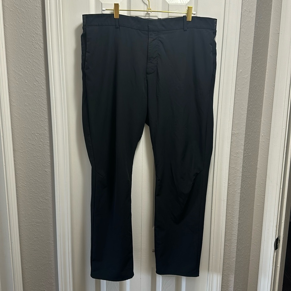 EIC Nike DRI-FIT black golf pants 38x30